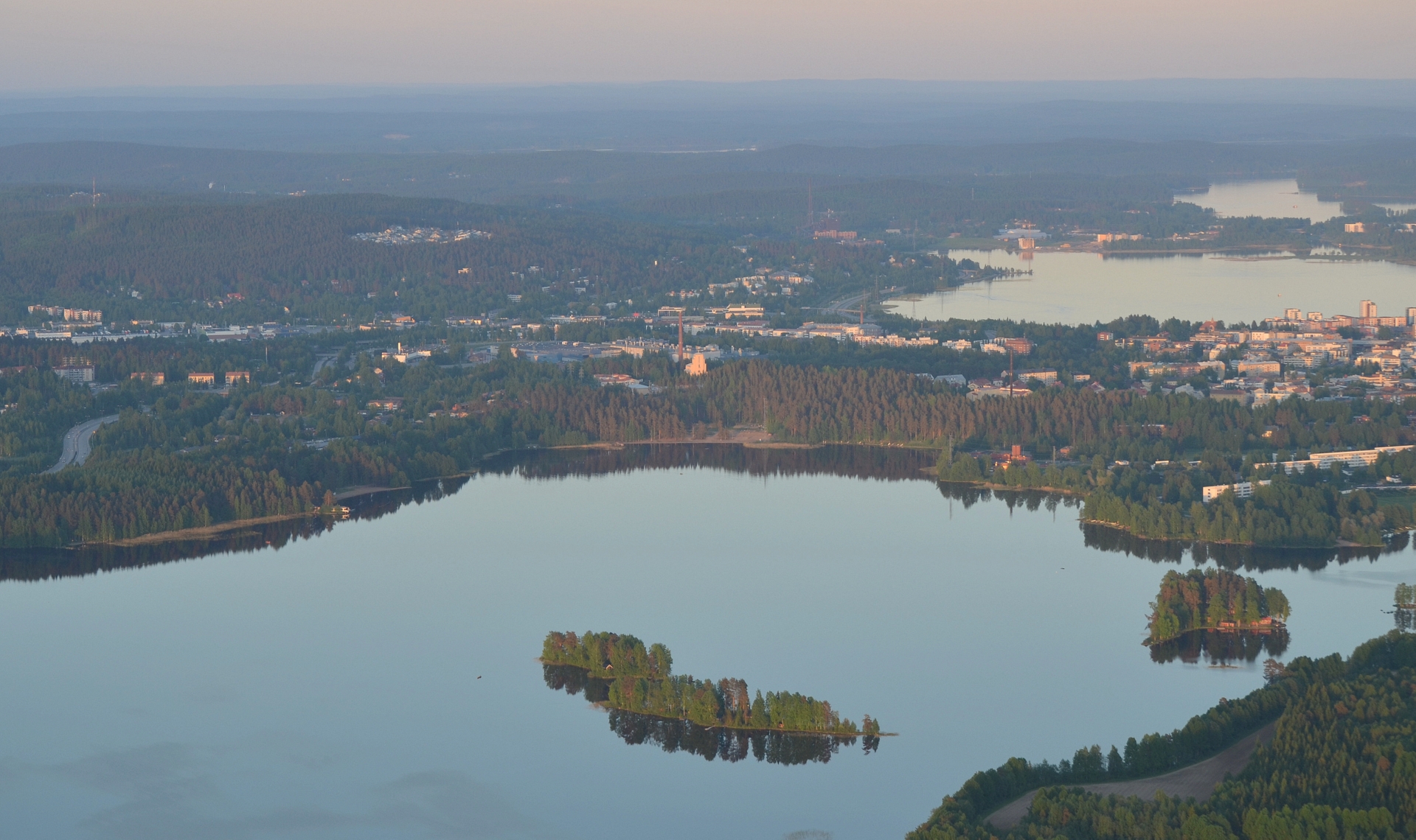 Tuomiojärvi ja Viitaniemi.