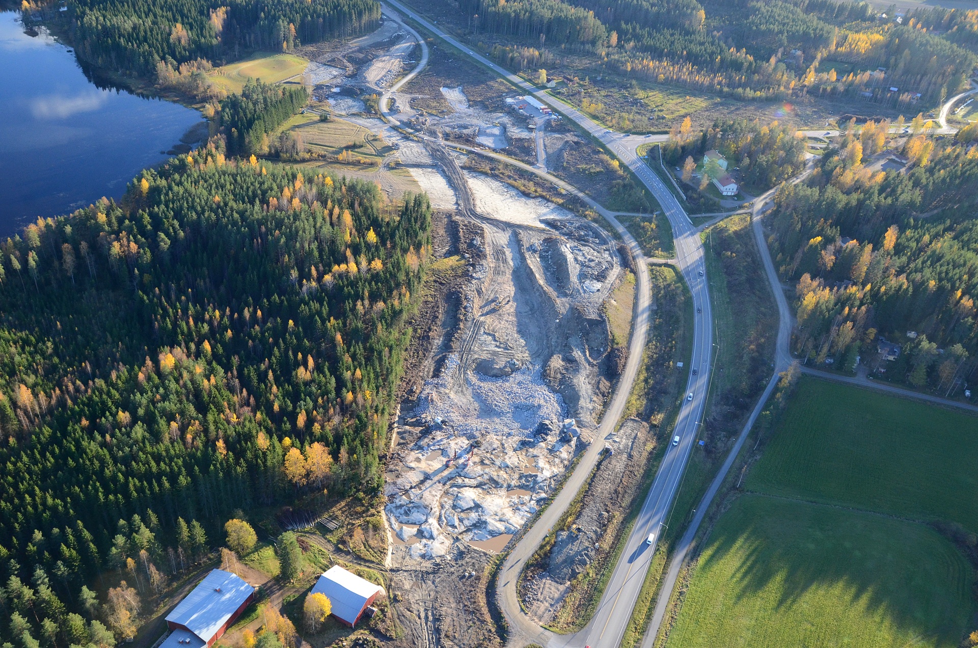 2016-10-02 Honkolan eritasoliittymän maansiirtotyöt aloitettu.