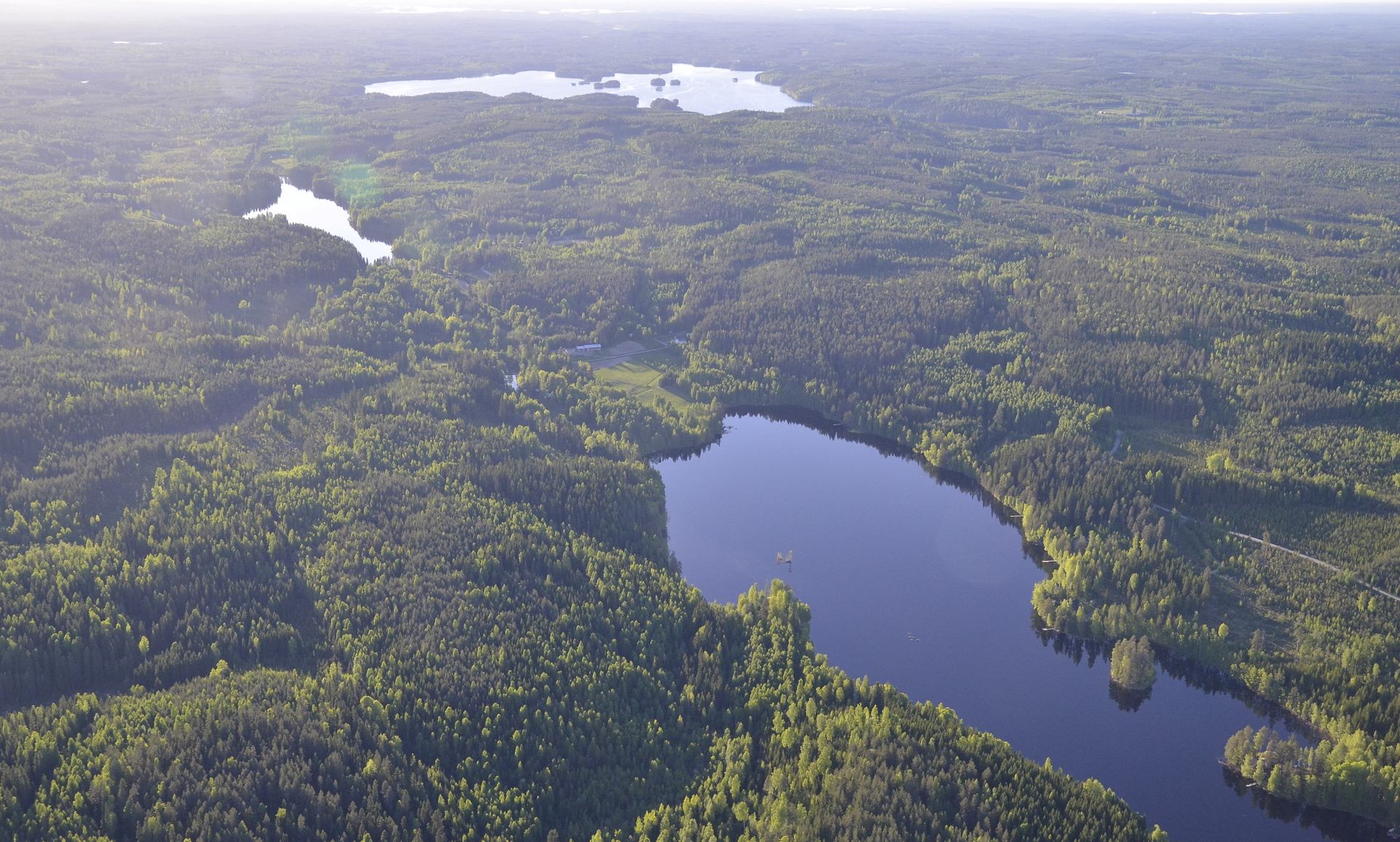 Järvet lännen suunnassa lintulahden kohdilla on Kotanen, Kaijajärvi ja Iisjärvi kauimmaisena.